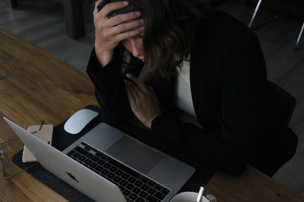 Multitasking: Why Doing Everything at Once Leaves You More Tired, Not More Productive
